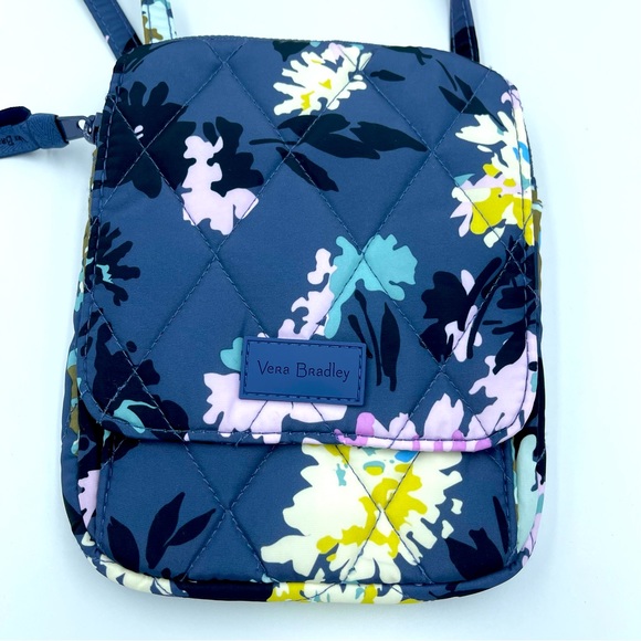 Vera Bradley Handbags - Vera Bradley Ultralight RFID Mini Hipster Chrysanthemum Crush NWT